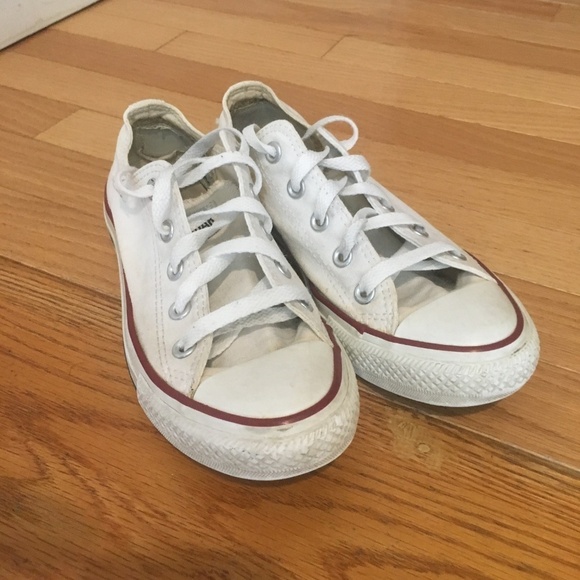 CONVERSE Shoes - CONVERSE ALL STARS CHUCK TAYLOR LOW Sneakers